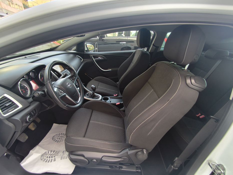 Opel ASTRA Gtc 1.7cdti