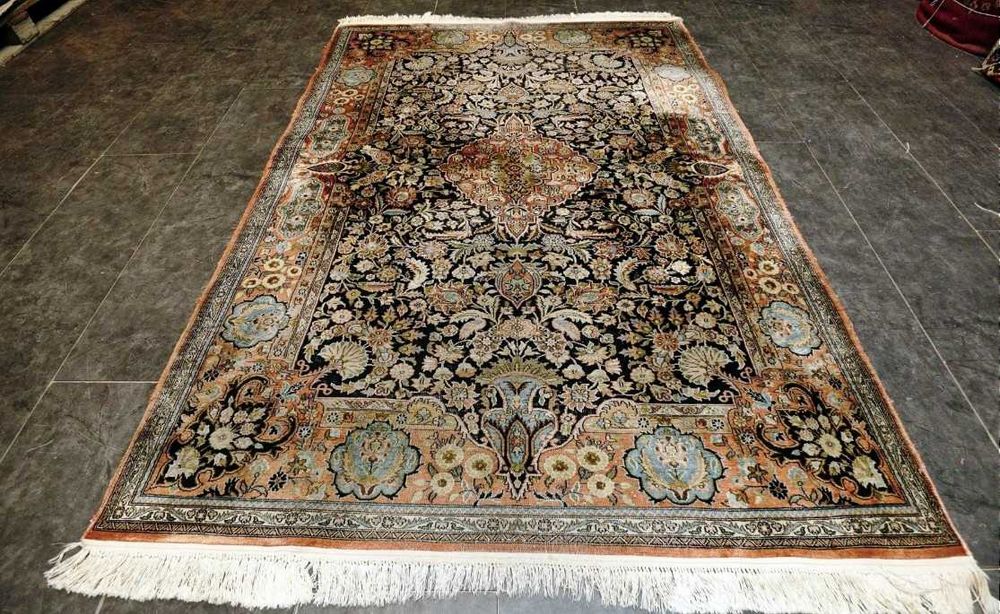 Tapete de SEDA natural de Caxemira com 220cm x 154cm