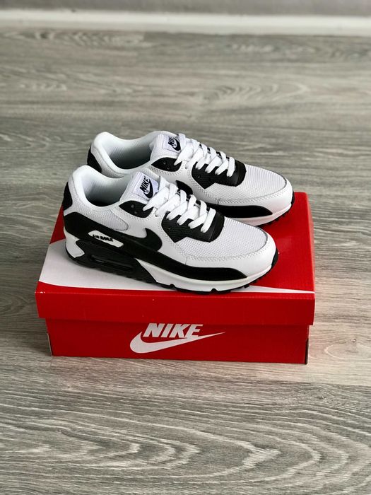 Чоловічі кросівки Nike Air Max 90 "Black/White" Розміри 40-45