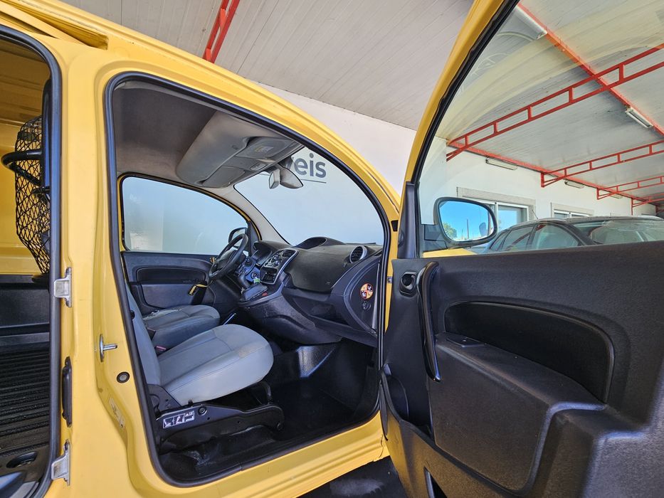 Renault kangoo impecável ano 2018