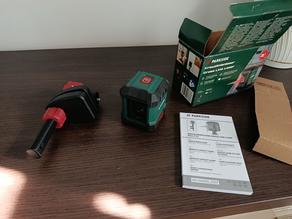 sprzedam  laser krzyzowy nowy