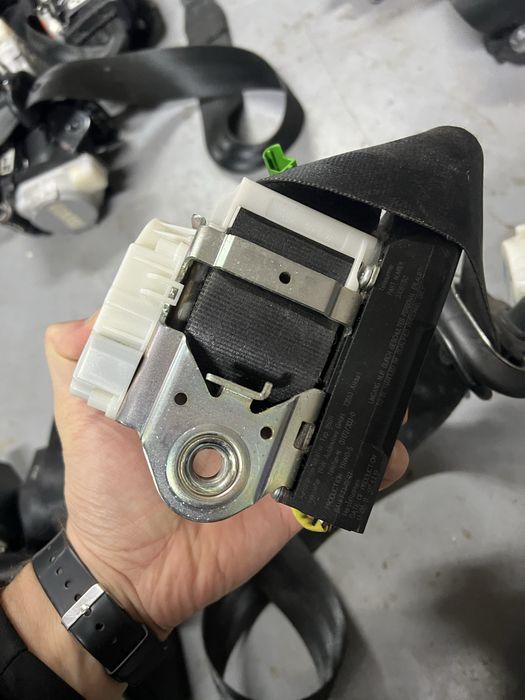 Ремені ремни Фабія 2 Fabia