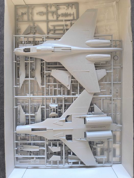 Model samolotu do sklejania su-33 Flanker D