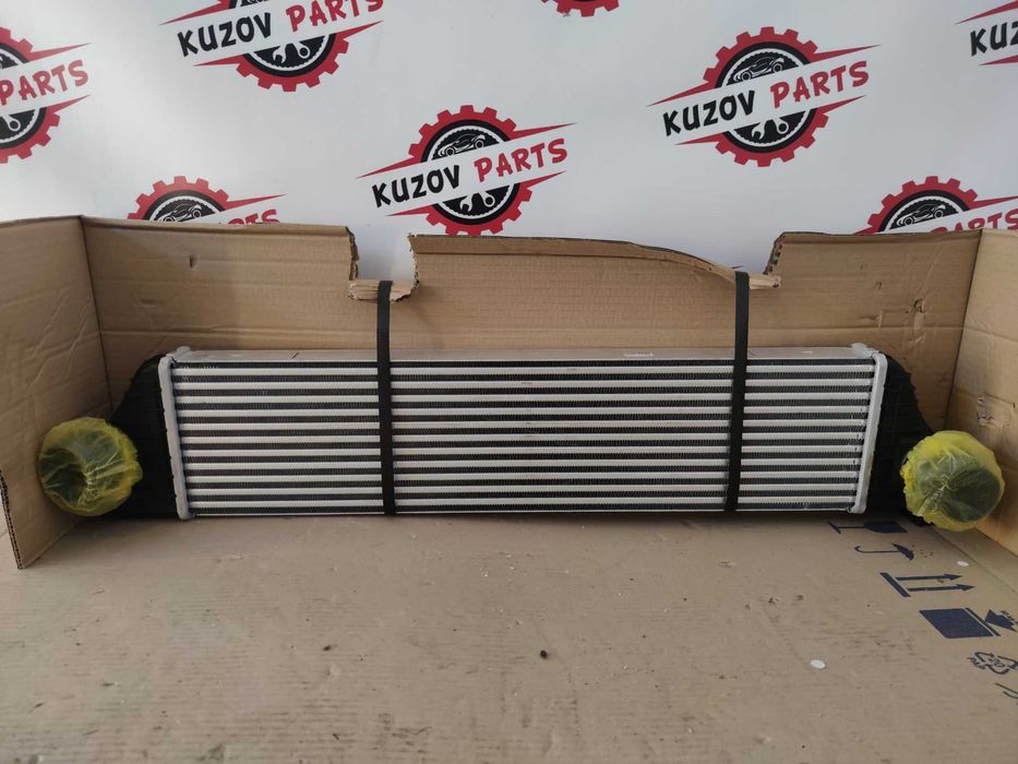Радіатор інтеркулера Renault Master 2010- 2.3