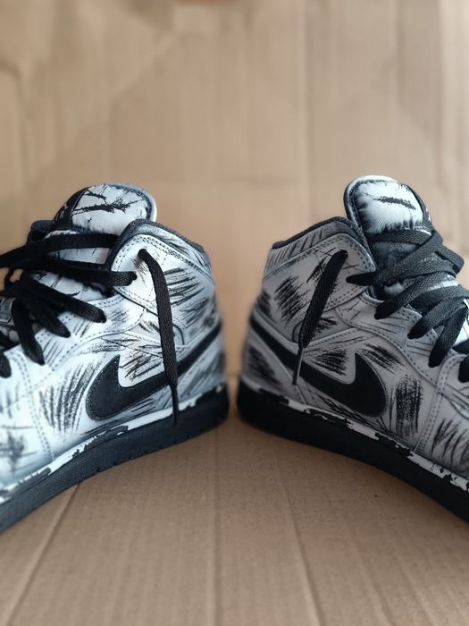Buty  Nike Jordan 1 mid mod