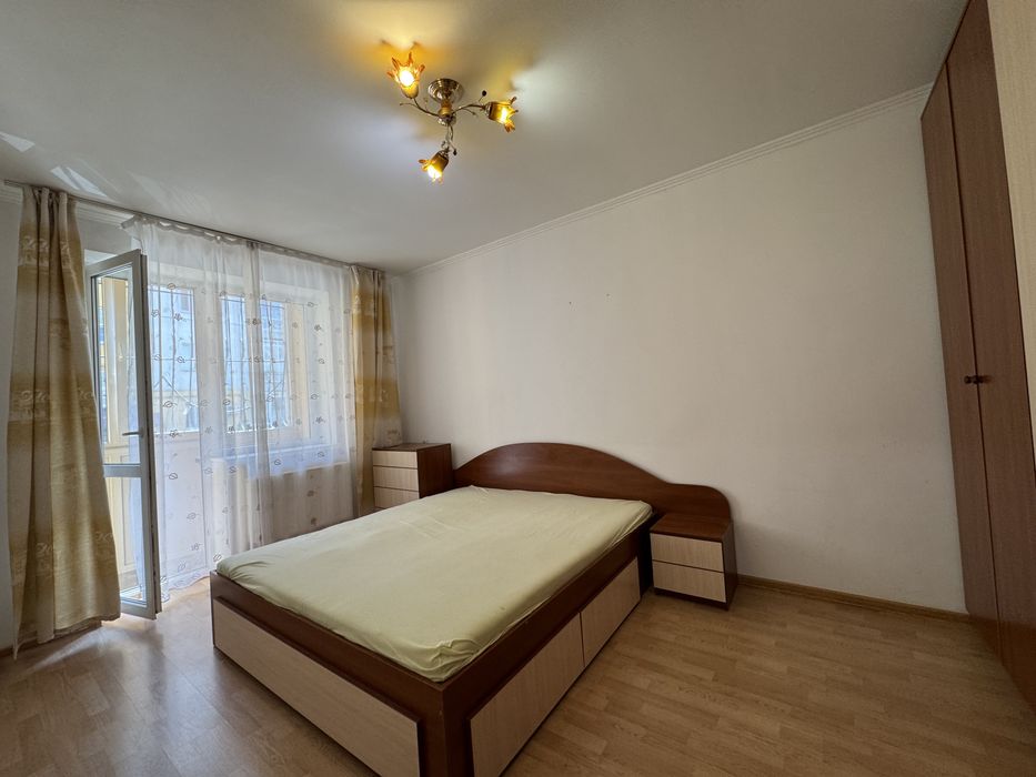 Продаж 2-кімнатної квартири 61.6 м.кв., вул. Дж. Вашингтона