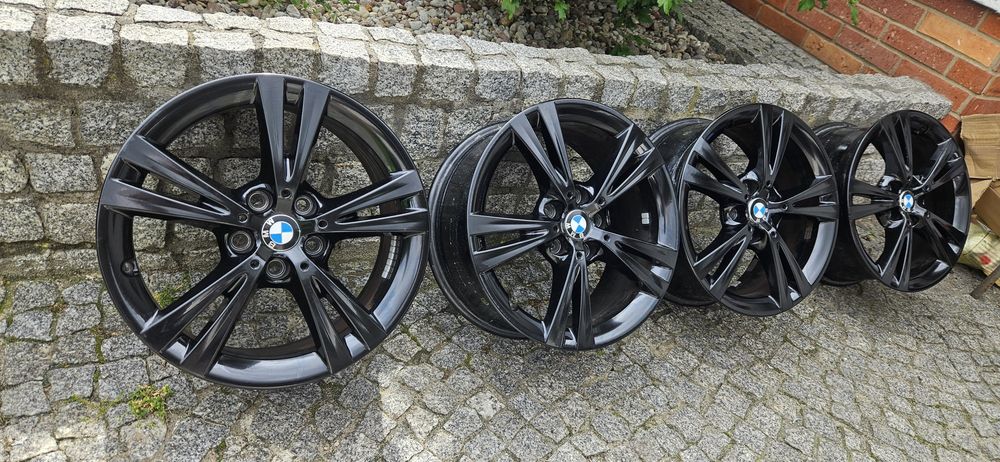 Oryginał 17" BMW 5x112 r17 Jak nowe. Seria 3 1 5 G20 G30 F70 Alufelgi, Felgi. Czarna Perła