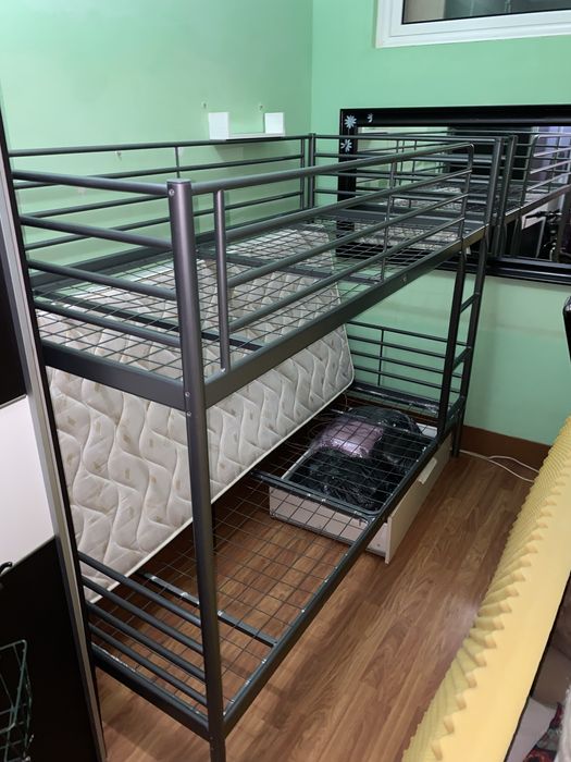 Cama beliche sem colchões