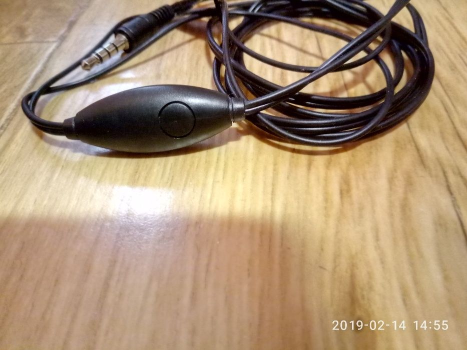 Наушники для телефона