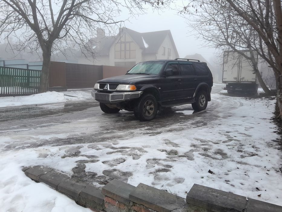 Бампер силовий металевий Mitsubishi Pajero Sport