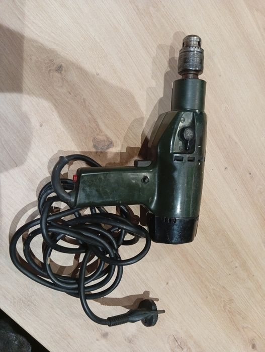 Witam sprzedam wiertarkę widoczna na zdjęciach