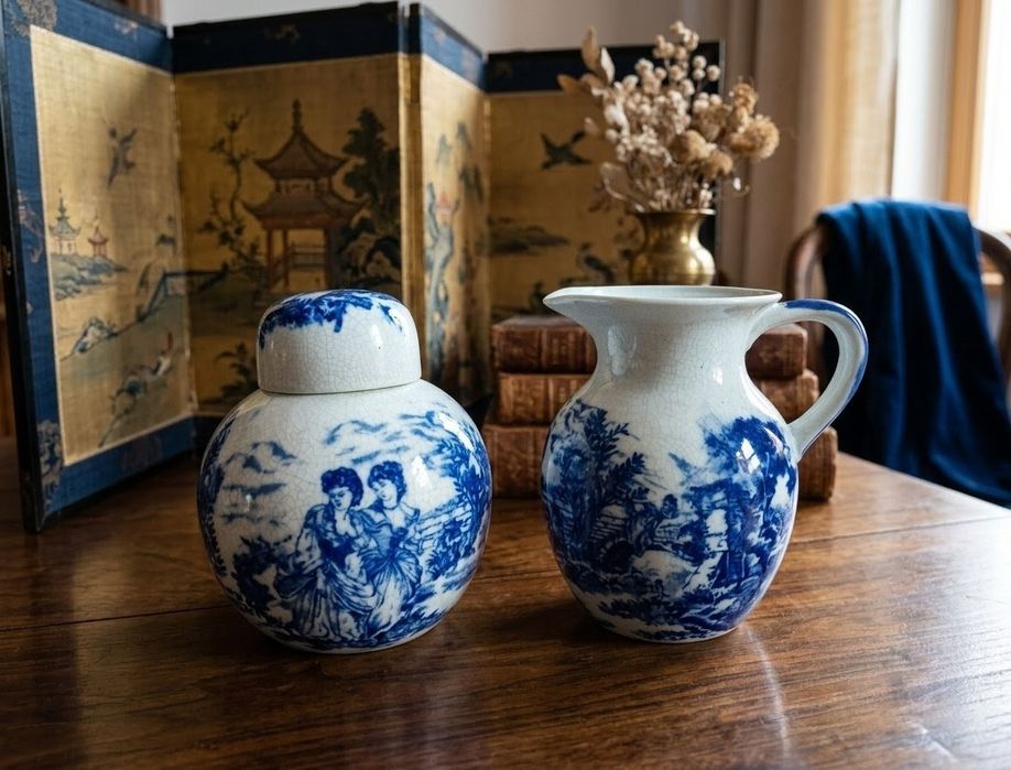 Conjunto Vintage Cerâmica Azul e Branca – Pote de Gengibre e Jarro