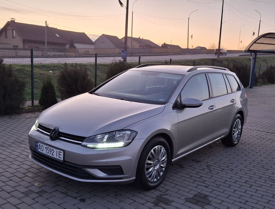 Продам Гольф 7 1.6 диз.Автомат.20р.