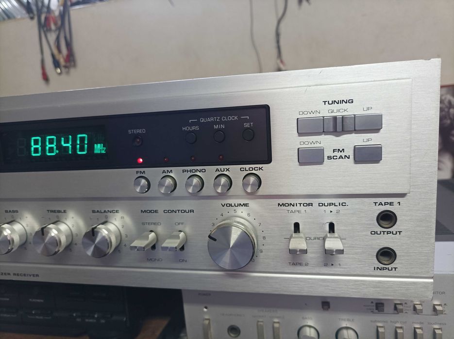 Amplituner DUAL CR 1780