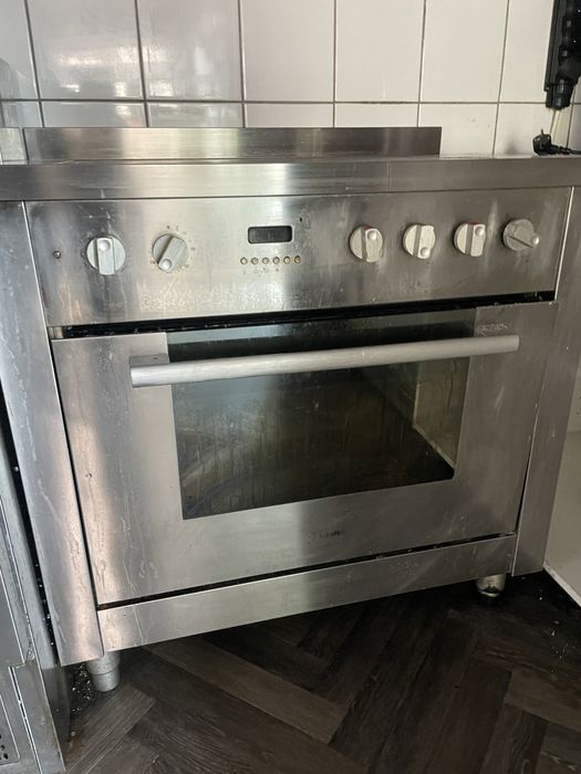 Kuchenka 4 palniki i piekarnik 380v nierdzewka