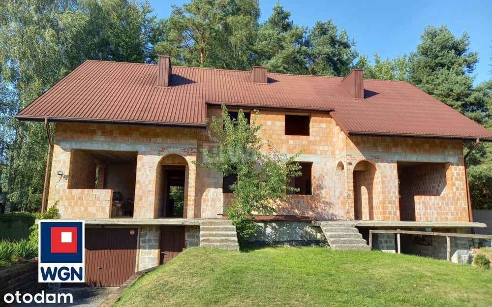Bliźniak do wykończenia w cichej okolicy