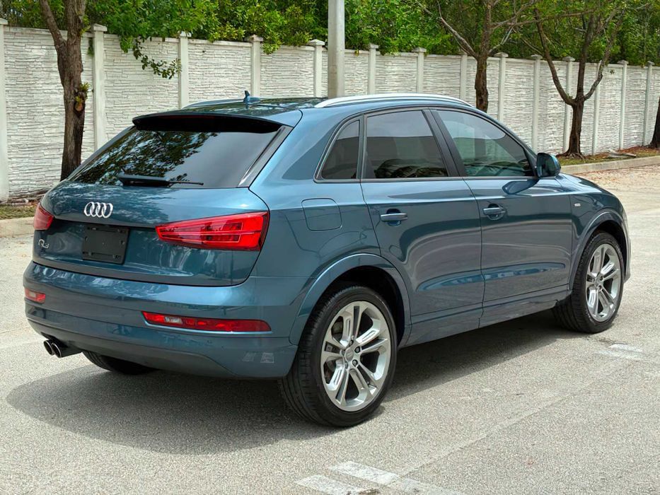 Audi Q3 Premium      2018