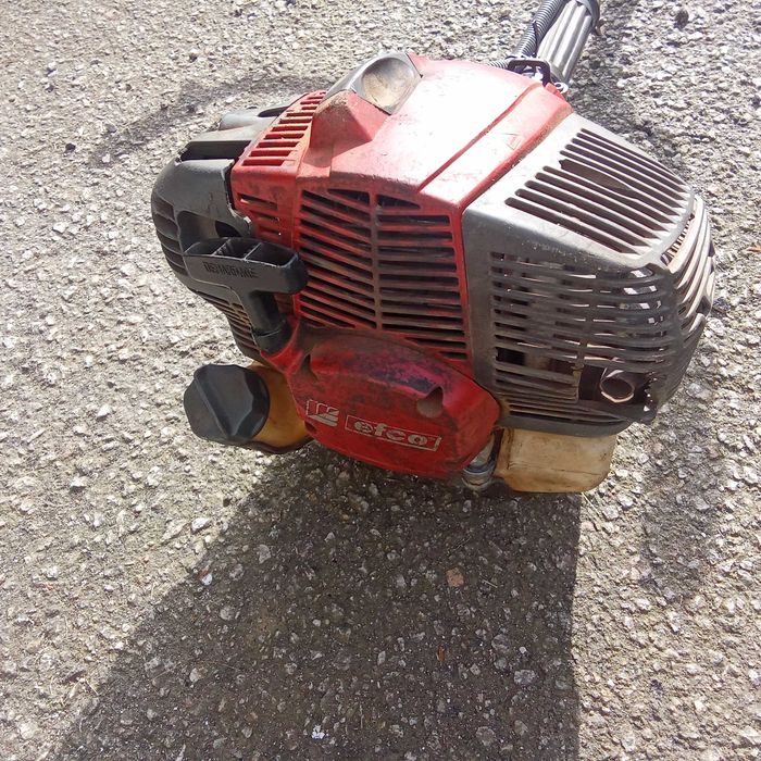Roçadora Efco.     5300