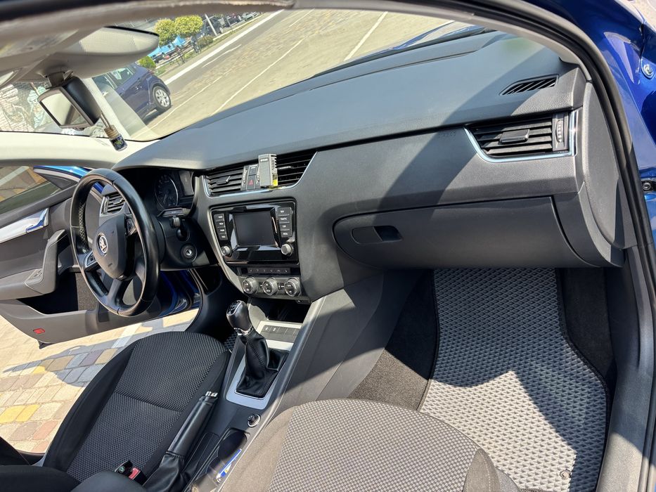 Продам Skoda Octavia A7 • 2013 рік • 1.6 TDI • Дизель • Універсал