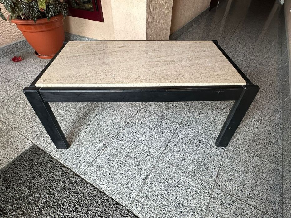 Vendo cadeiras de varanda e mesa centro bom estado por falta de espaço