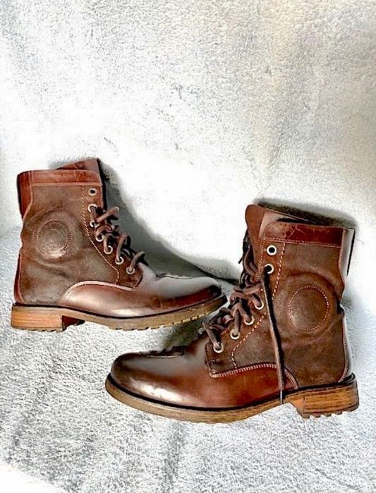 Botas couro Revit