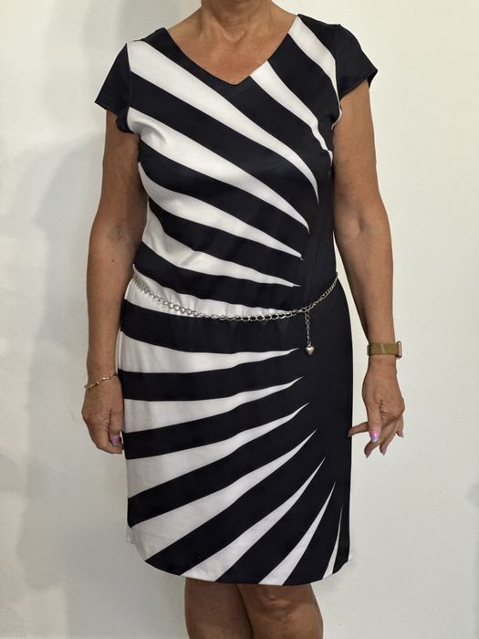 Elegancka sukienka w kontrastowy wzór efekt WOW gwarantowany!