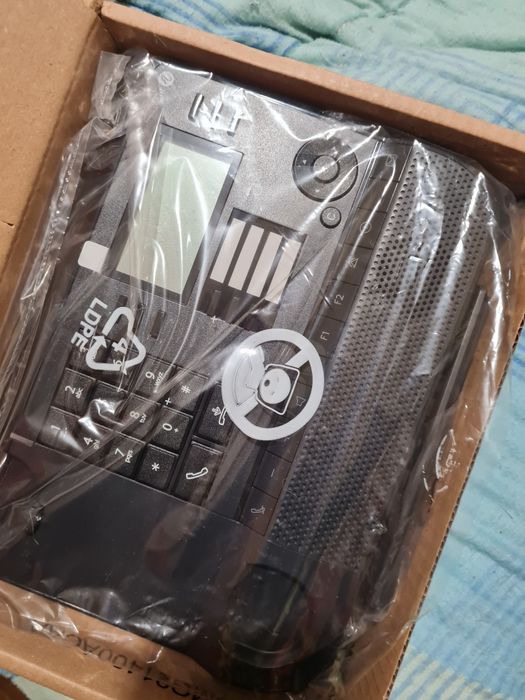 Vendo telefones de escritório novos