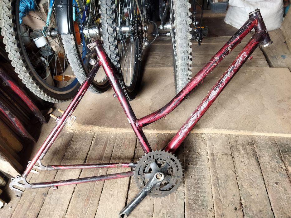 Рама гірського велосипеда під 26 колесо