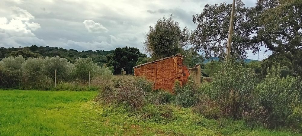 Oportunidade no Algarve! Terreno com ruina!