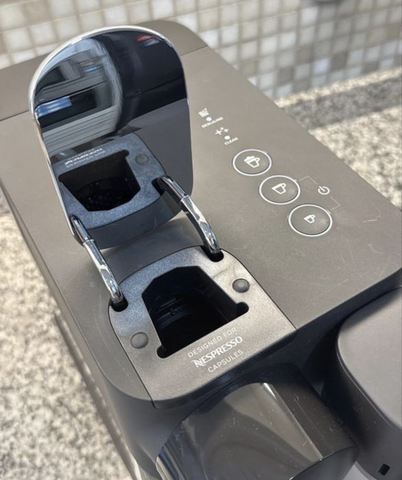 DeLonghi Nespresso Lattissima One nova