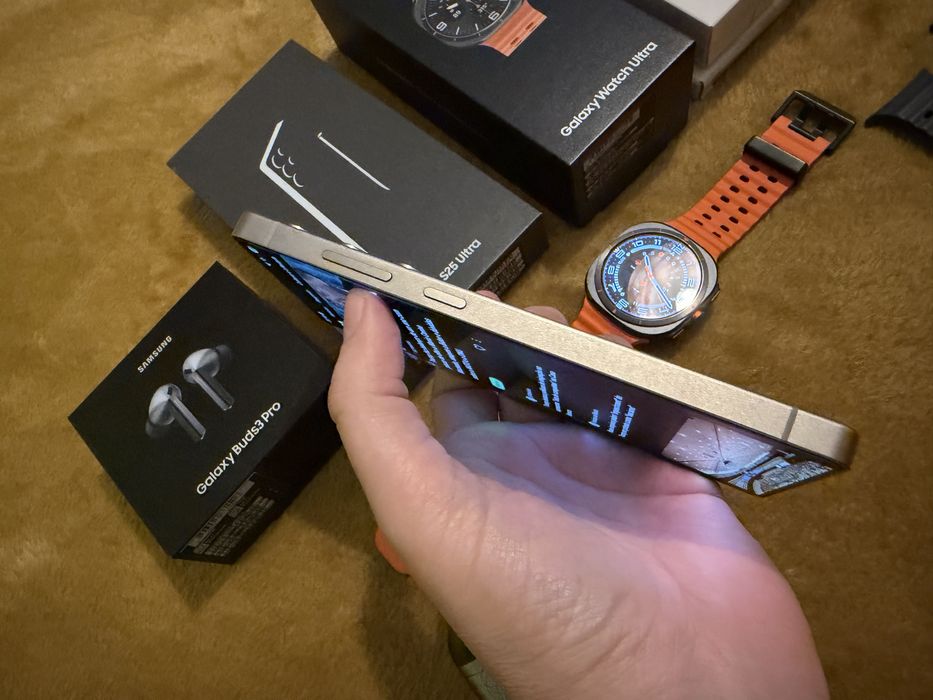 Samsung S25 Ultra 512GB + Watch Ultra + Buds Pro 3