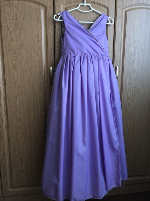 Підліткова нарядна сукня для дівчинки. Фіолетово- бузкова, 140 - 152