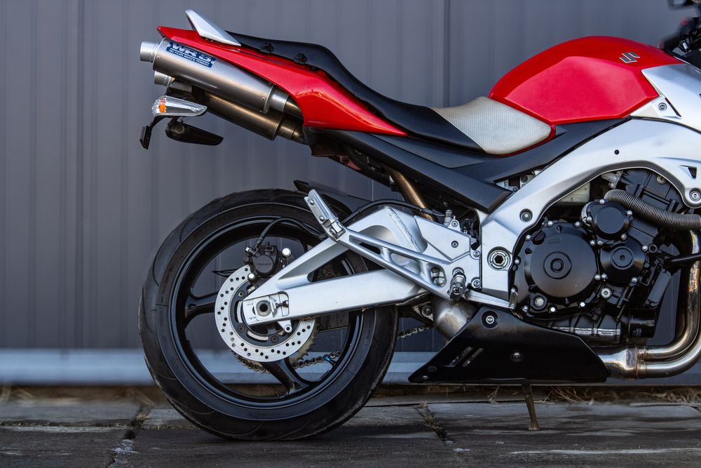 Suzuki GSR 400 з Японії