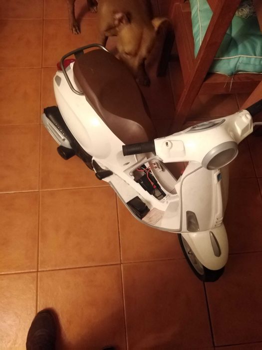 mota a bateria para crianças