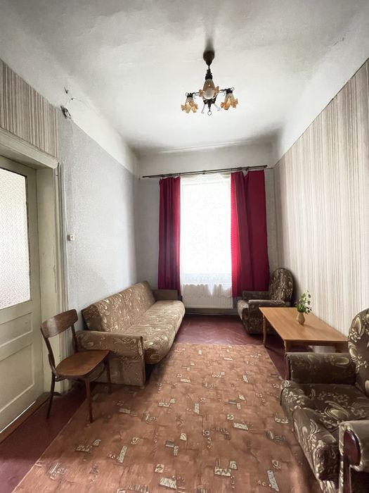 Продається двокімнатна кввртира під ремонт