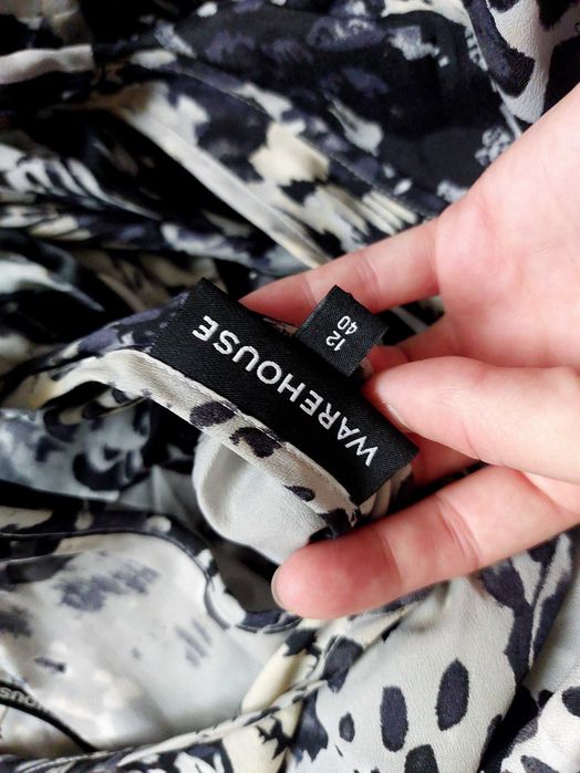 Warehouse sukienka bombka szeroka tuszująca m l na ramiaczkach