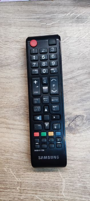 Telewizor/Monitor  SAMSUNG 32cali  nowa cena okazj