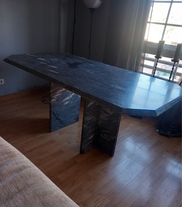 Mesa de mármore Cinzento