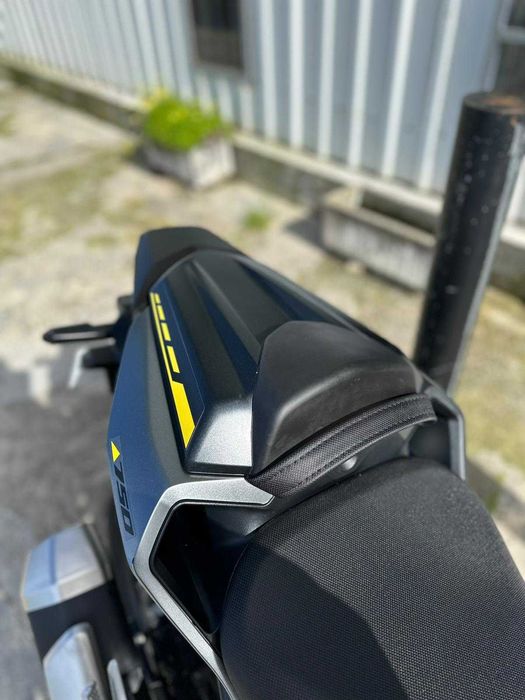 Honda CB750 Hornet 2024