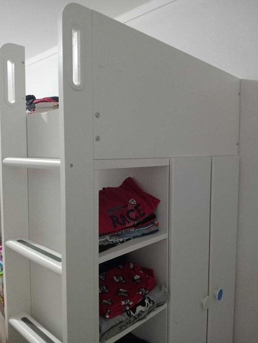 Cama de criança tipo beliche