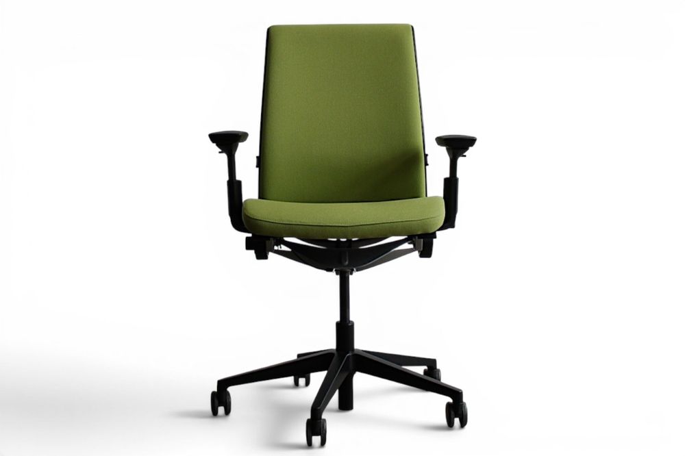 Cadeira Steelcase modelo Think V2