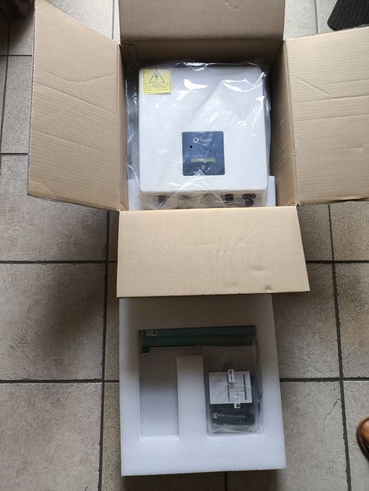 Falownik FoxESS S2500