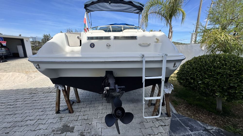 Vende-se Barco Sea Ray Express Cruiser 215