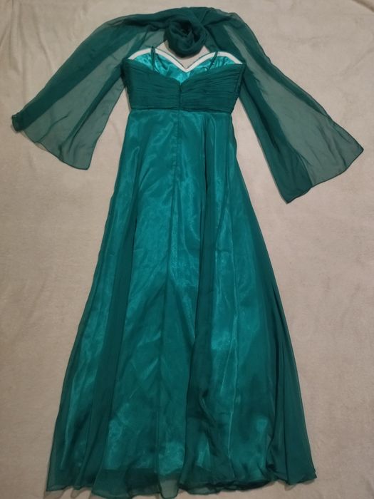 Вечірня сукня, плаття.