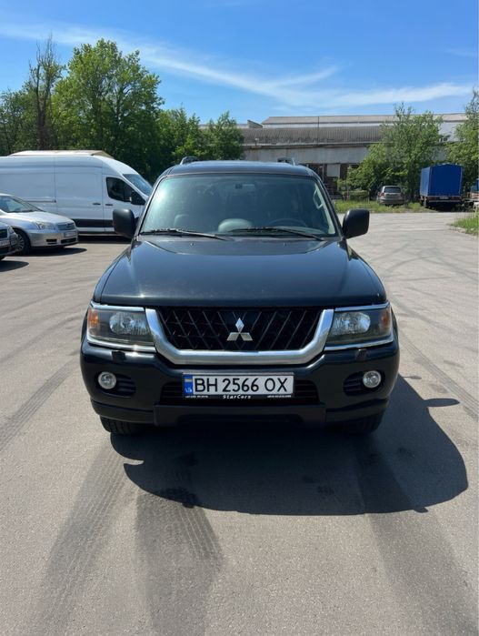Mitsubishi Pajero 3.5 V6 • 2002 год