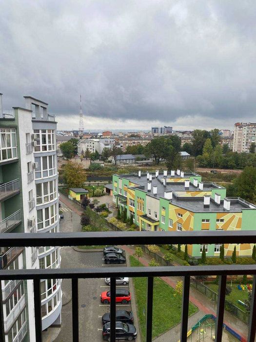 Пропонується до продажу простора двокімнатна квартира