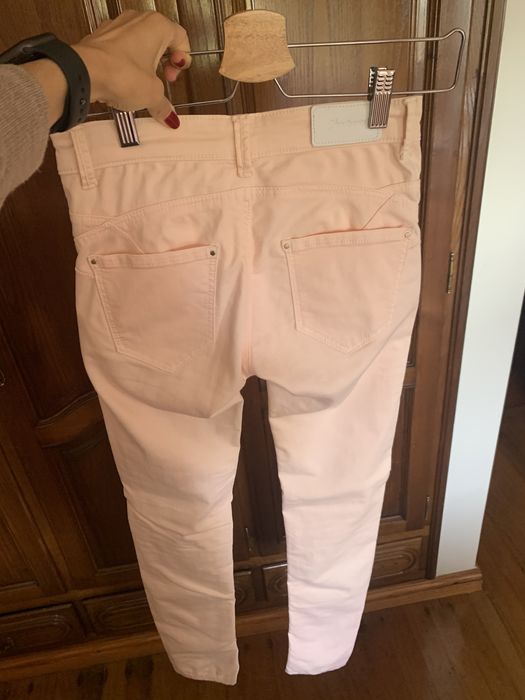 Calças rosa claras da Stradivarius