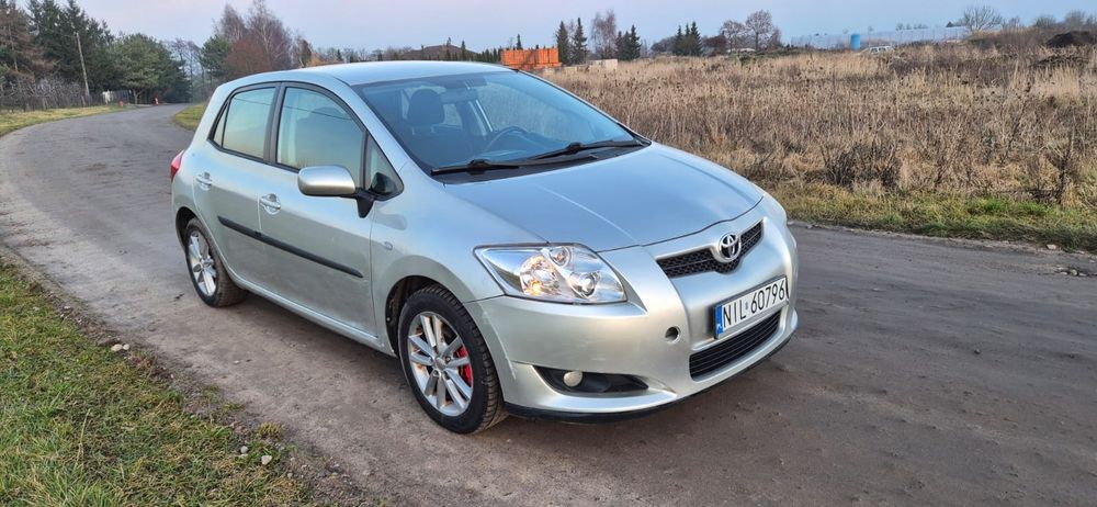 Toyota Auris 1.6 124km automat LPG