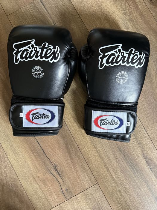 Rękawice bokserskie/k1 fairtex.