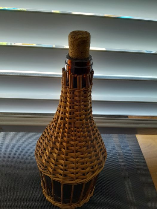 Karafka w wiklinie  0.75L